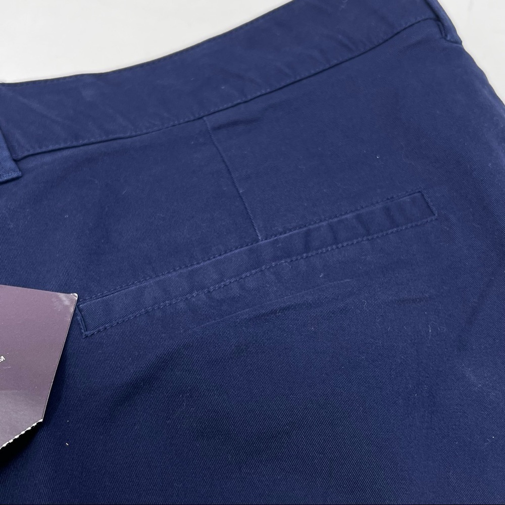 Ava & Viv Navy Blue Mid Rise Chino Shorts Size 20W 2X NWT Cotton Spandex Blend - Picture 9 of 13